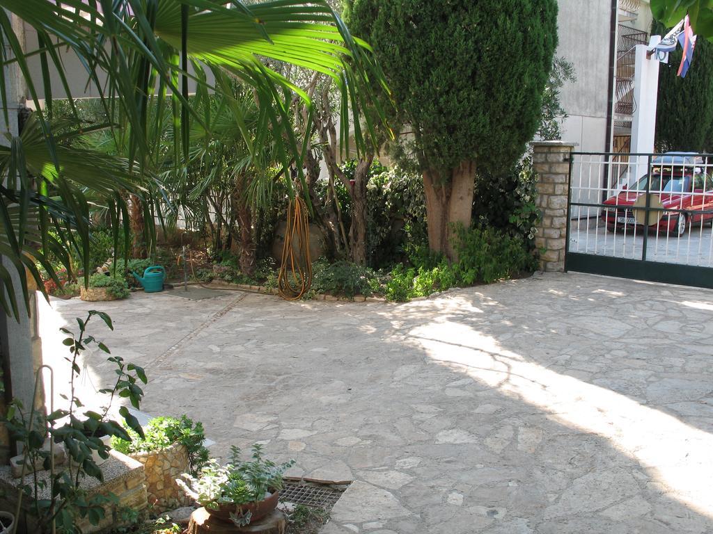 Apartments Villa Agatha Sveti Filip i Jakov Luaran gambar