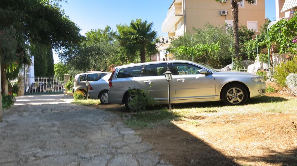 Apartments Villa Agatha Sveti Filip i Jakov Luaran gambar