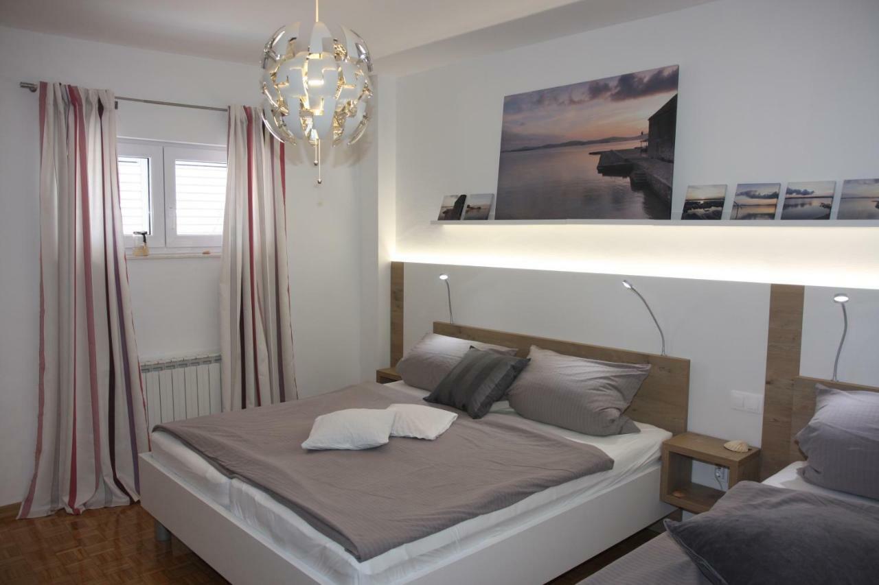 Apartments Villa Agatha Sveti Filip i Jakov Luaran gambar